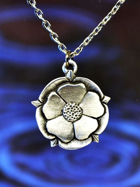 tudor rose necklace